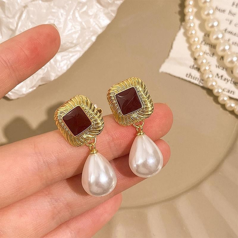 Retro Wine Red Pearl Earrings For Women Hong Kong Style